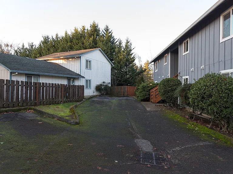 12225 SW Longhorn Ln — Photo 25