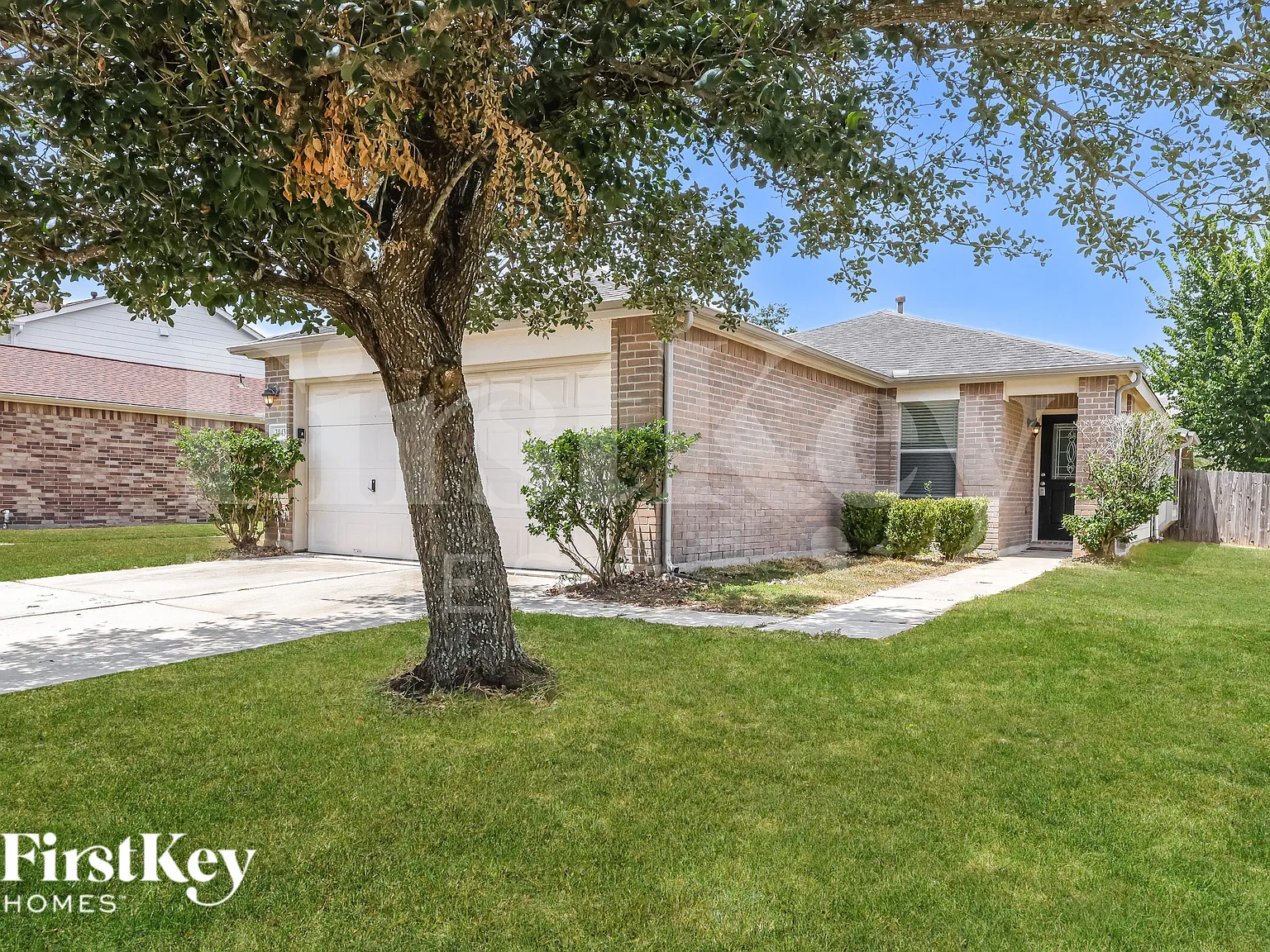 3 bed, 2.0 bath, 1563 sqft, $1,645 — Photo 2