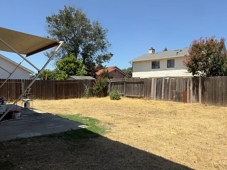 4873 Tomasini Way — Photo 25