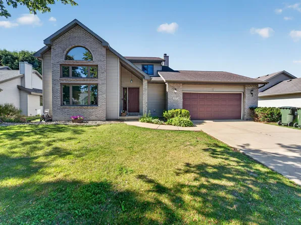 1757 Colony Cir, Sun Prairie, WI 53590