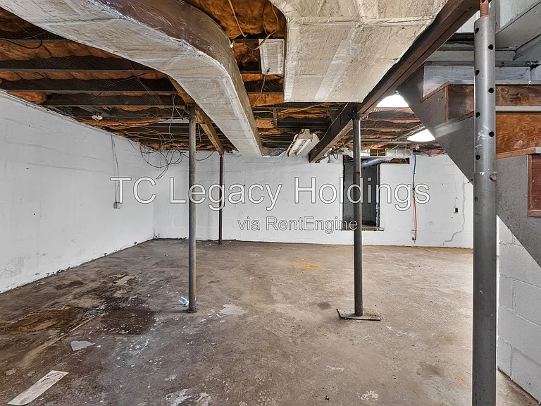 200 Reeves Ave — Photo 32