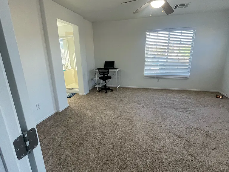 1243 Maple Pines Ave — Photo 5