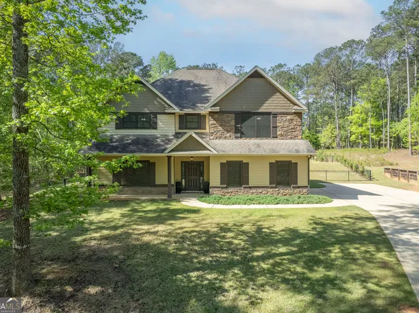 566 Wild Turkey Dr, Pine Mountain, GA 31822