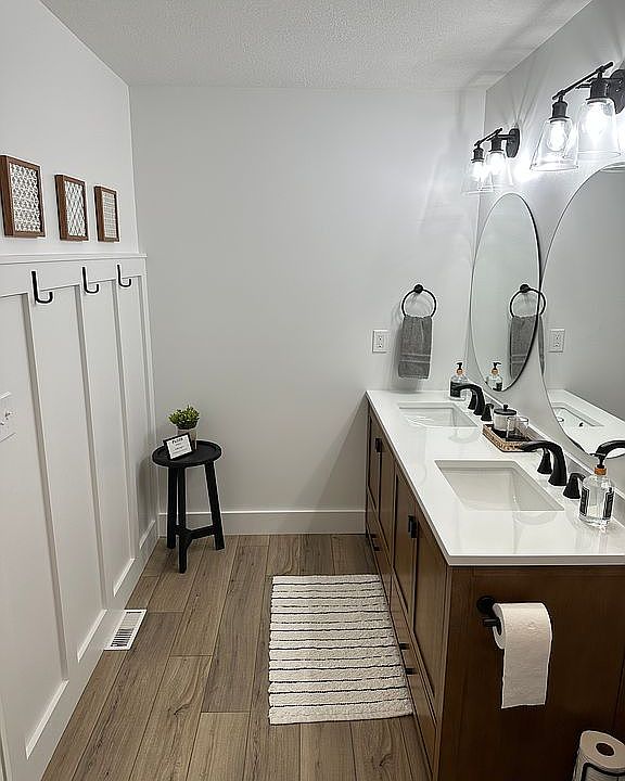 601 Sands St, Pentwater, MI 49449 Zillow