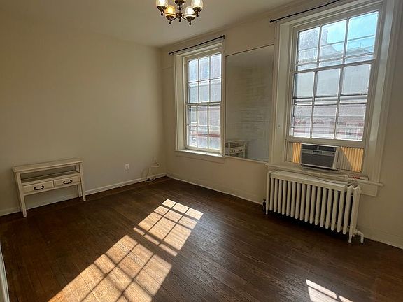 3rd image of 407-415 Cameron St #409-6