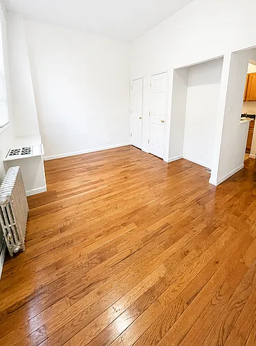 23-12 Broadway #1F Photo 1