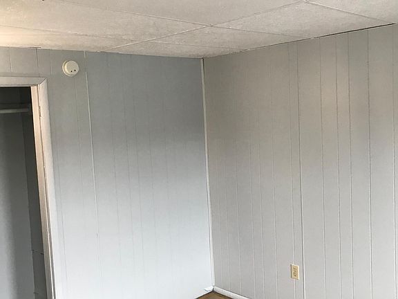 Front bedroom upstairs