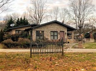 810 4th St SW, Conover, NC 28613