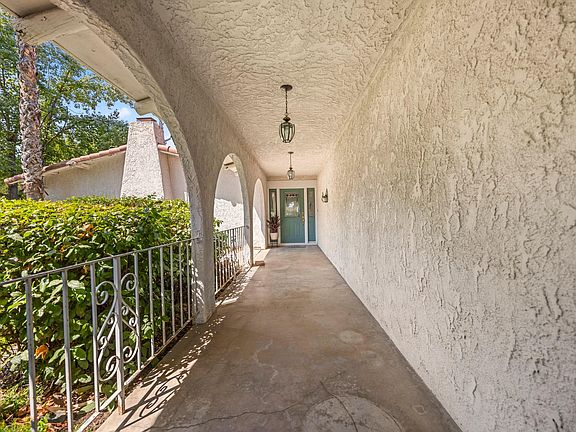 4th image of 236 N Sierra Vista Street