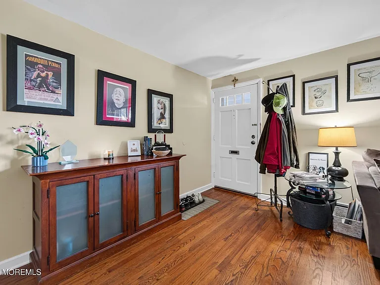 11 Manor Dr #111 — Photo 5