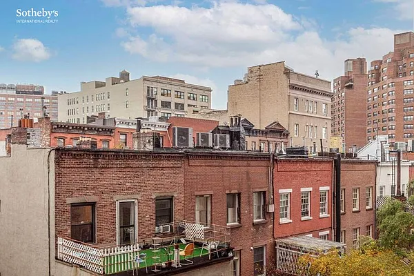 Rented by Sotheby's International Realty | media 4