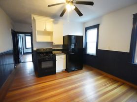31 Mount Pleasant Ave, Providence, RI