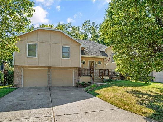 1124 N Ponca Dr, Independence, MO 64056