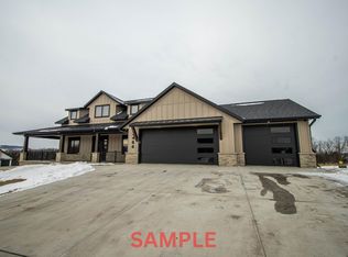 14294 Keegan Ct, Dubuque, IA 52002