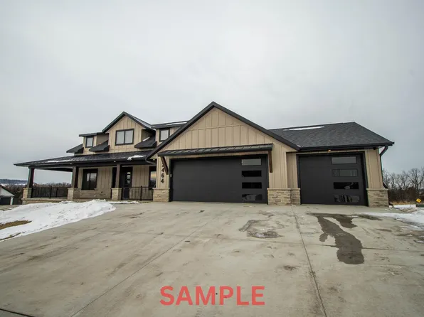 14294 Keegan Ct, Dubuque, IA 52002