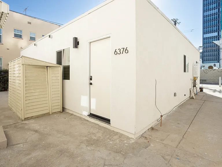 6376 Orange Ave — Photo 12