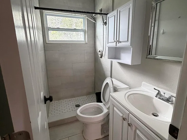 202 Caroline St #208 — Photo 15