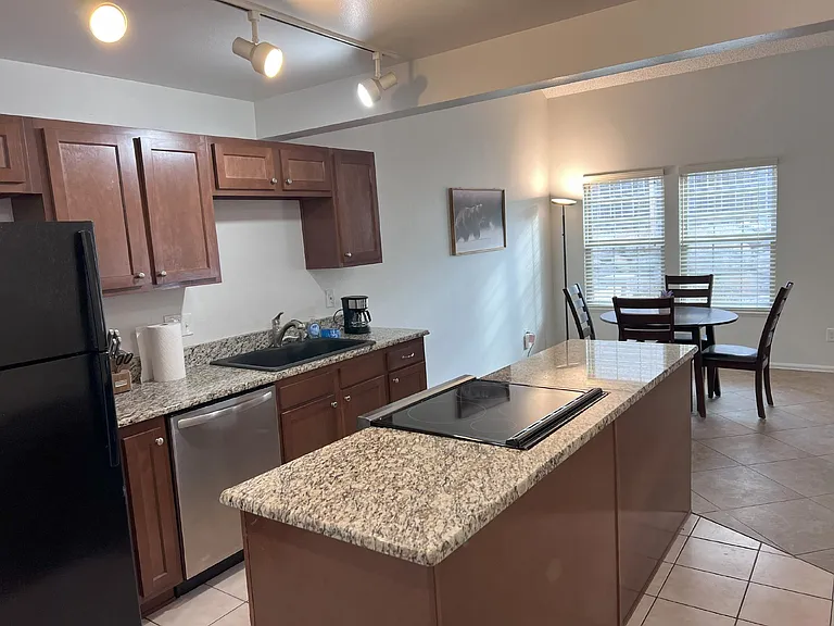 754 Crown Point Dr — Photo 7
