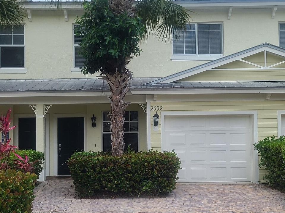 1st image of 2532 Creekside Dr