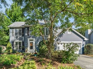 203 Parkside Ln, Oswego, IL 60543