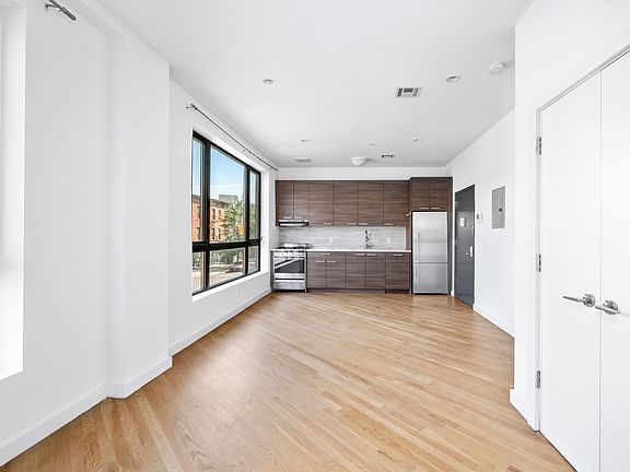 3rd image of 186 Putnam Ave APT 2D
