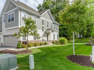 32 Maple Fields Dr, Middletown, NY 10940