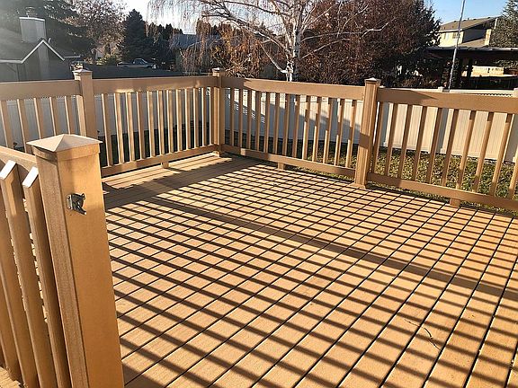 Spacious sturdy decking/rail