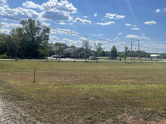 5th image of 65 Rutledge Ln