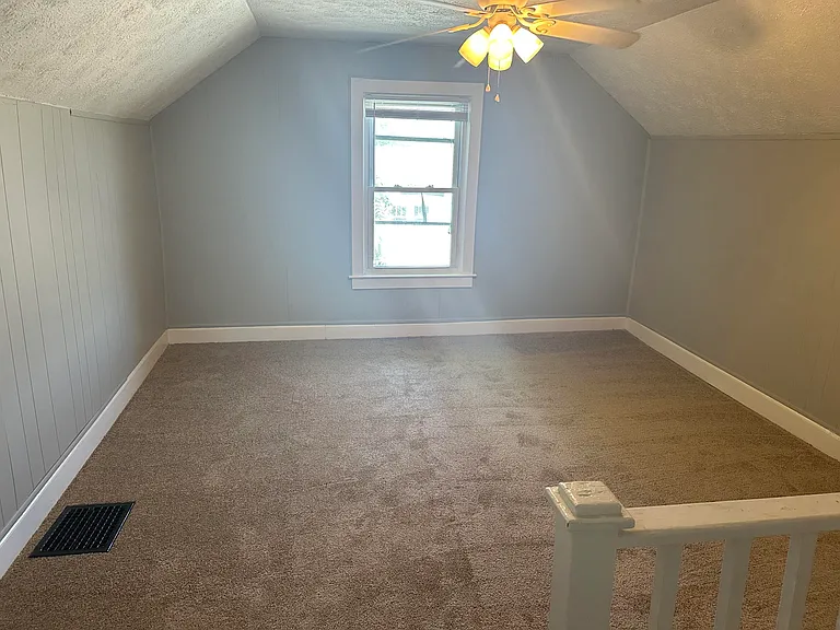 148 Fairlawn Ave — Photo 9