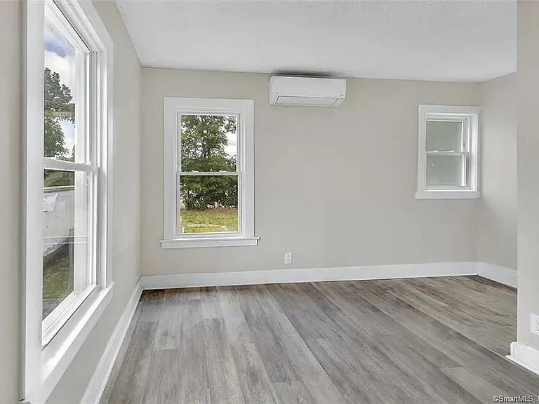 51 Mill St #51 MILL ST — Photo 16