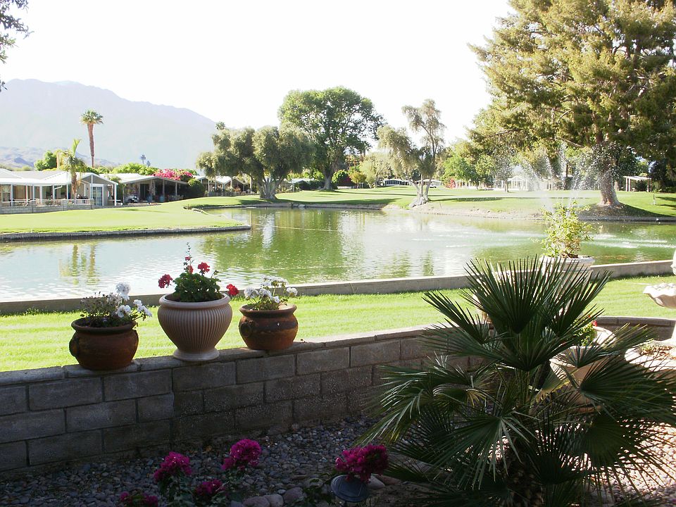 Looking over lake & fountain