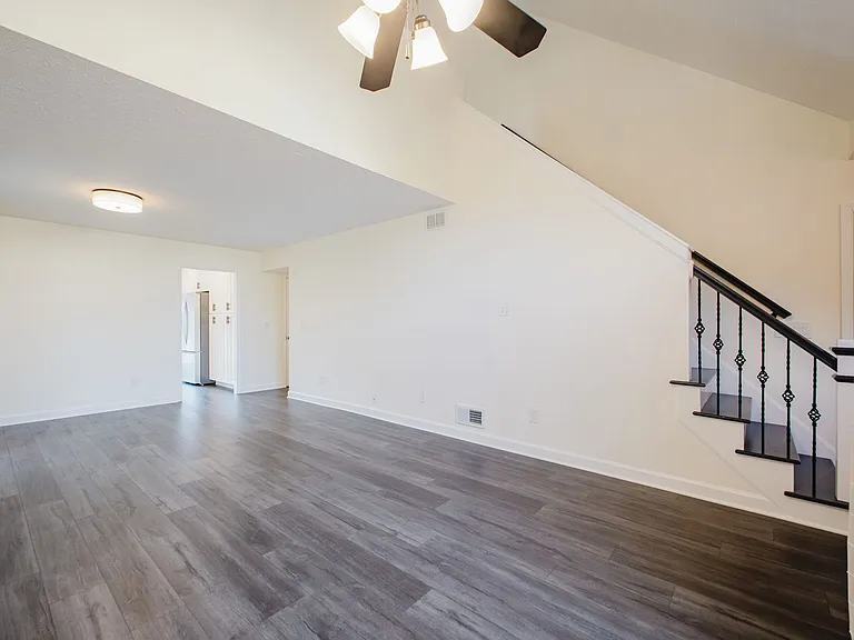 3413 Rainview Cir — Photo 7