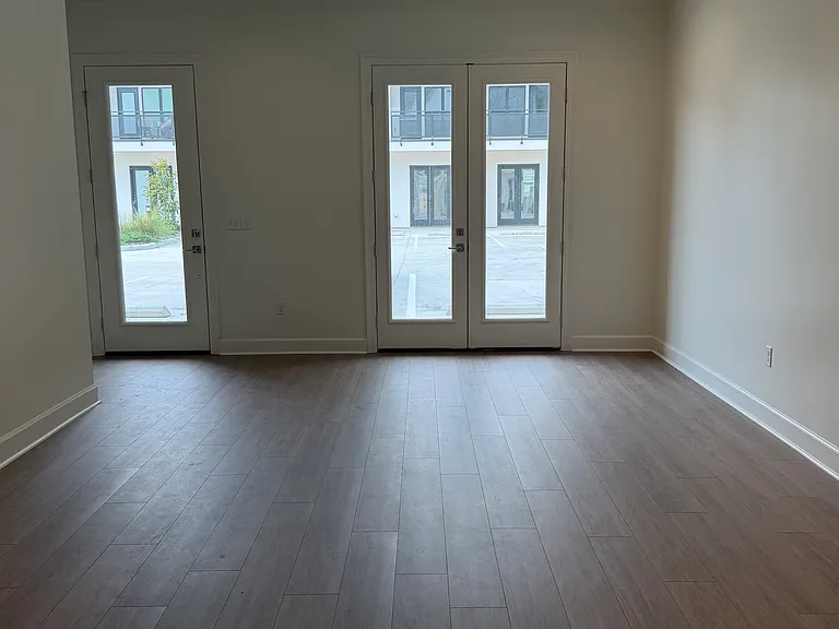 1510 Kaliste Saloom Rd #102 — Photo 5