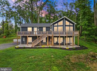 2554 High Top Rd, Linden, VA 22642