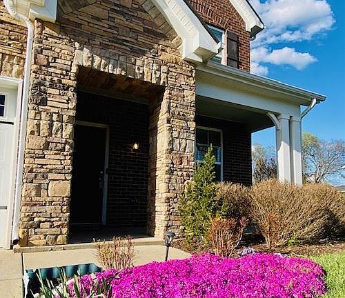 3rd image of 2634 Miranda Dr