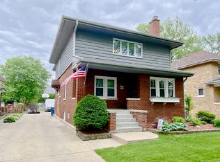 361 N Maple Ave, Elmhurst, IL 60126