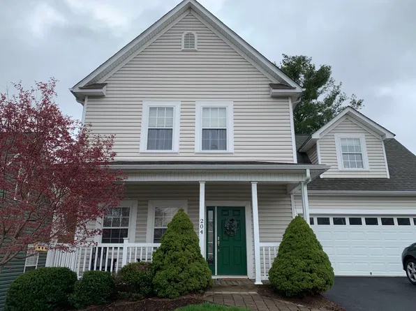 204 Courtney Cir, Blacksburg, VA 24060