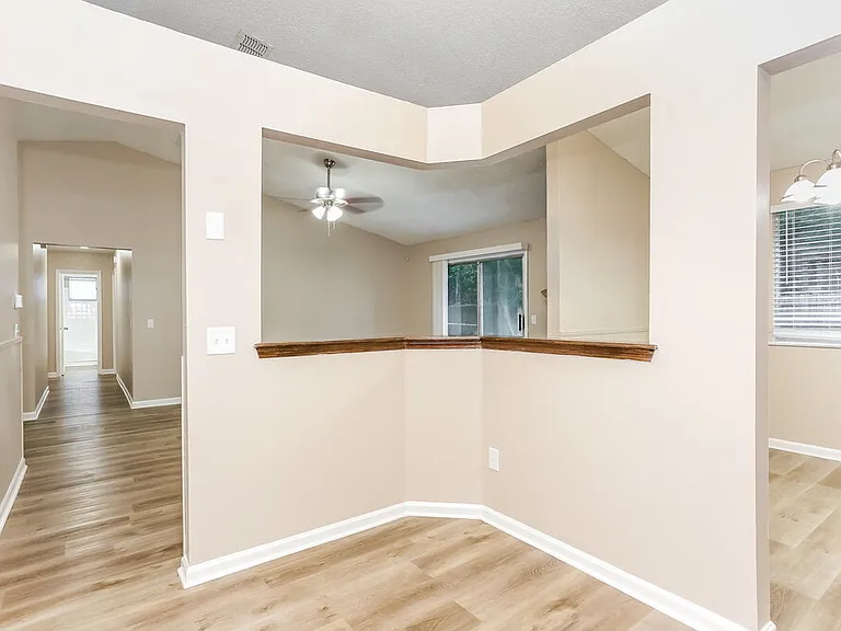 1704 Sandy Hollow Loop — Photo 8