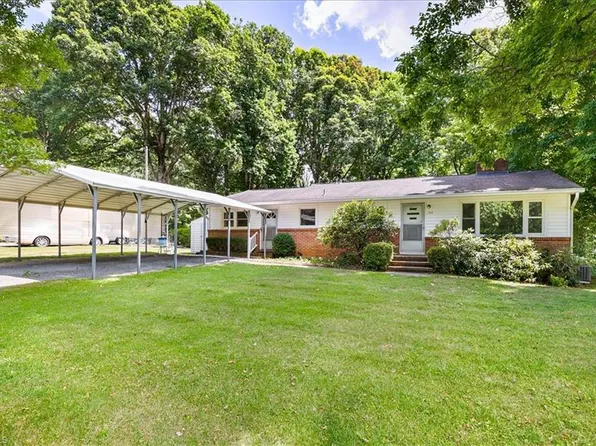 104 Azalea Dr, Winston Salem, NC 27105