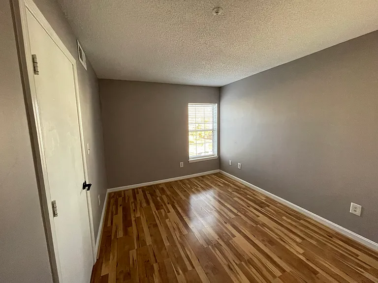10421 Beacon Ridge Dr #303 — Photo 15