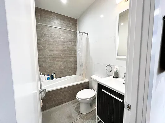 Rented by EastMount Realty LLC | media 11