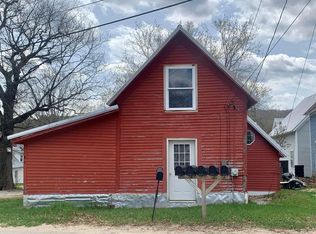 9 Church St, West Paris, ME 04289