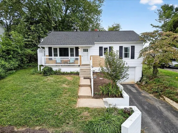 524 B St, Staunton, VA 24401