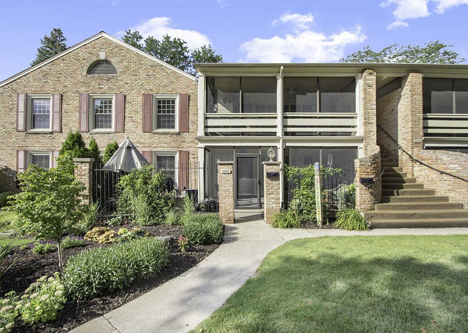 1st image of 2428 Village Dr SE
