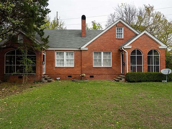 2nd image of 1363 Felder Ave