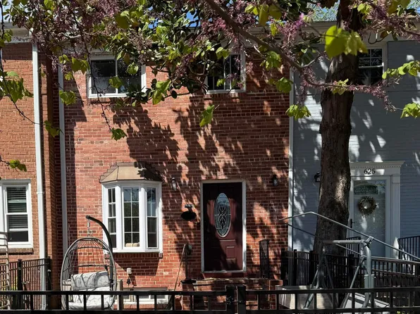 (undisclosed Address), Alexandria, VA 22314