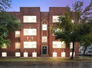 3104 W Belle Plaine Ave #1, Chicago, IL 60618