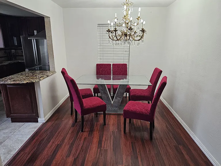 502 Forest Cir — Photo 4