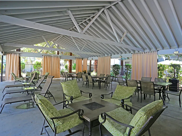 2052 Willowbrook Dr #2052 — Photo 7