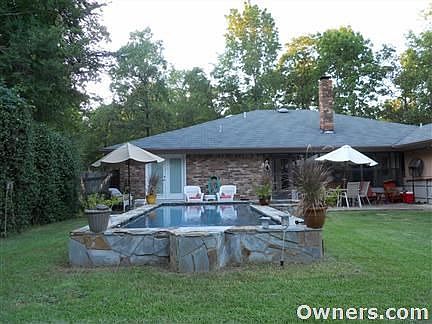 1st image of 1240 Lake Dr